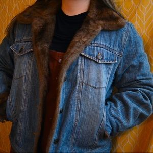 Vintage, Faux-fur lined, Jean jacket!